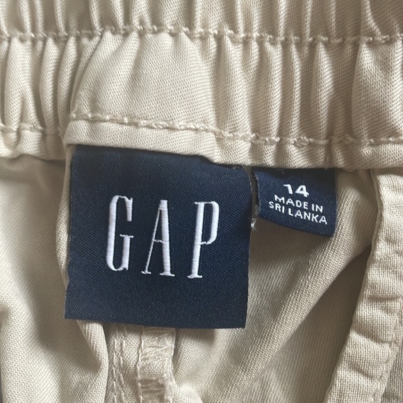As new, GAP khaki pleated cotton chinos, size 14 - Picture 2 of 4